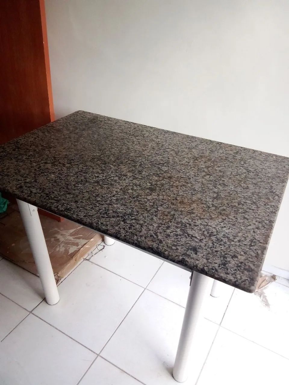 MESA DE MARMORE E CADEIRAS - Foto 3