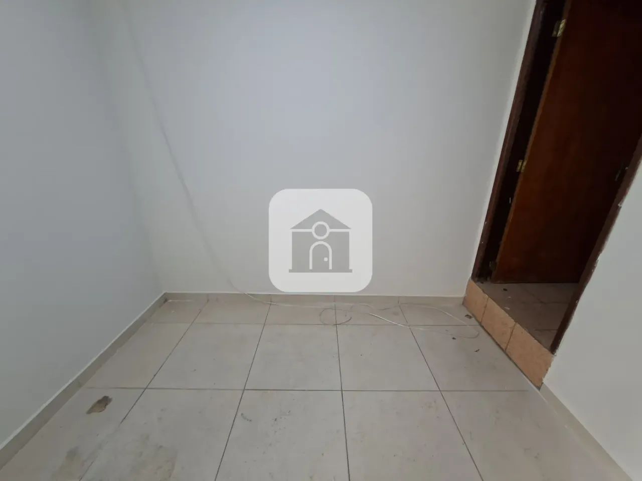 Sala comercial para locação no bairro cazeca - Foto 2