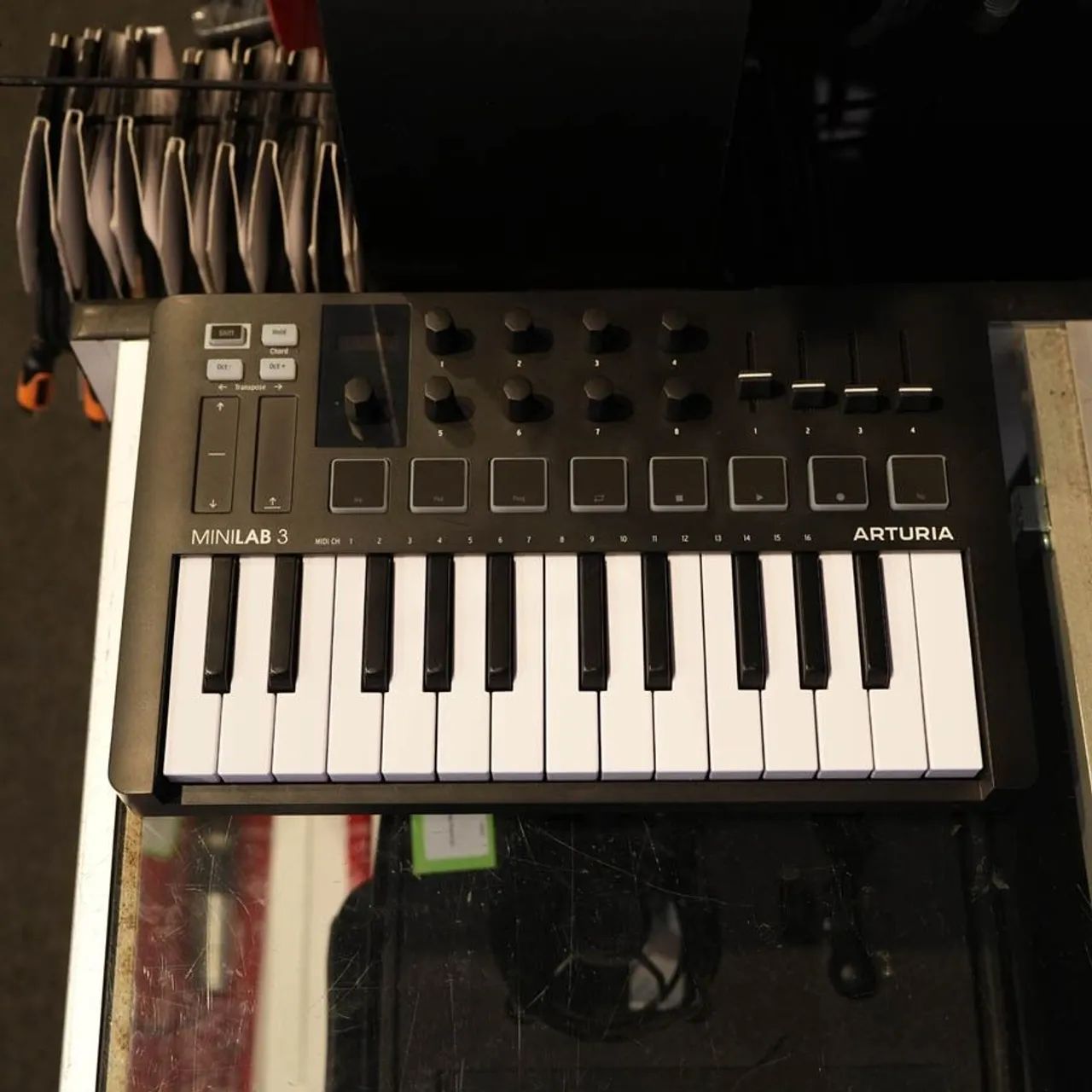 Mid Controlador Arturia Minilab 3 Preto ( Novo ) - Foto 3