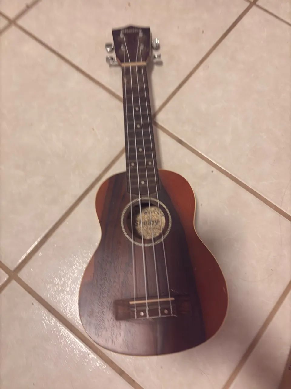 Ukulele Shelby 