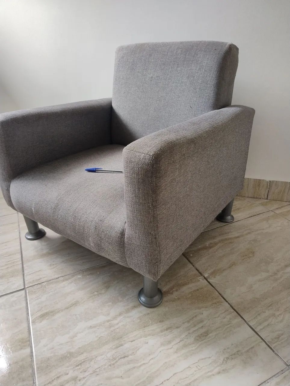 sofazinho para sala de espera - Foto 2