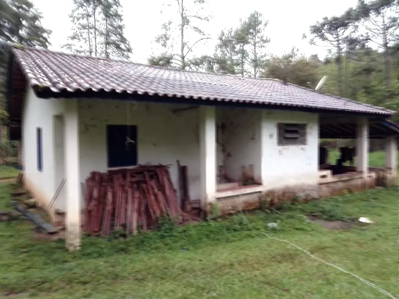 sitio 2.3 alqueires com muita água em Joanópolis sp - Foto 5