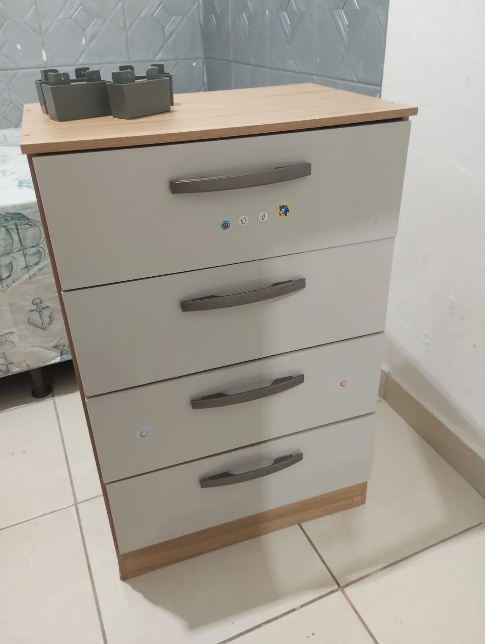 Cômoda Semi Nova 