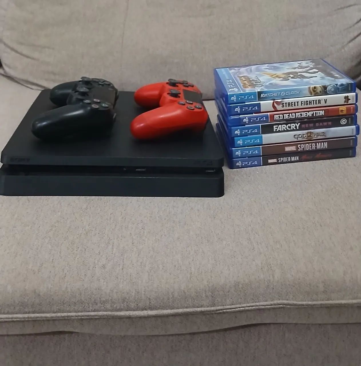PS4(2 controles e 7 jogos).