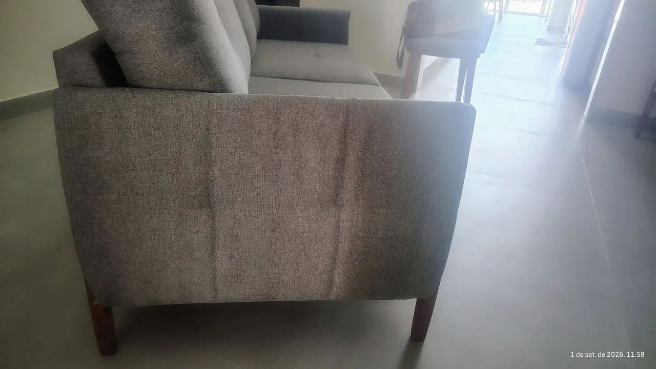 Sofá Arezzo tecido linho cinza  - Foto 4