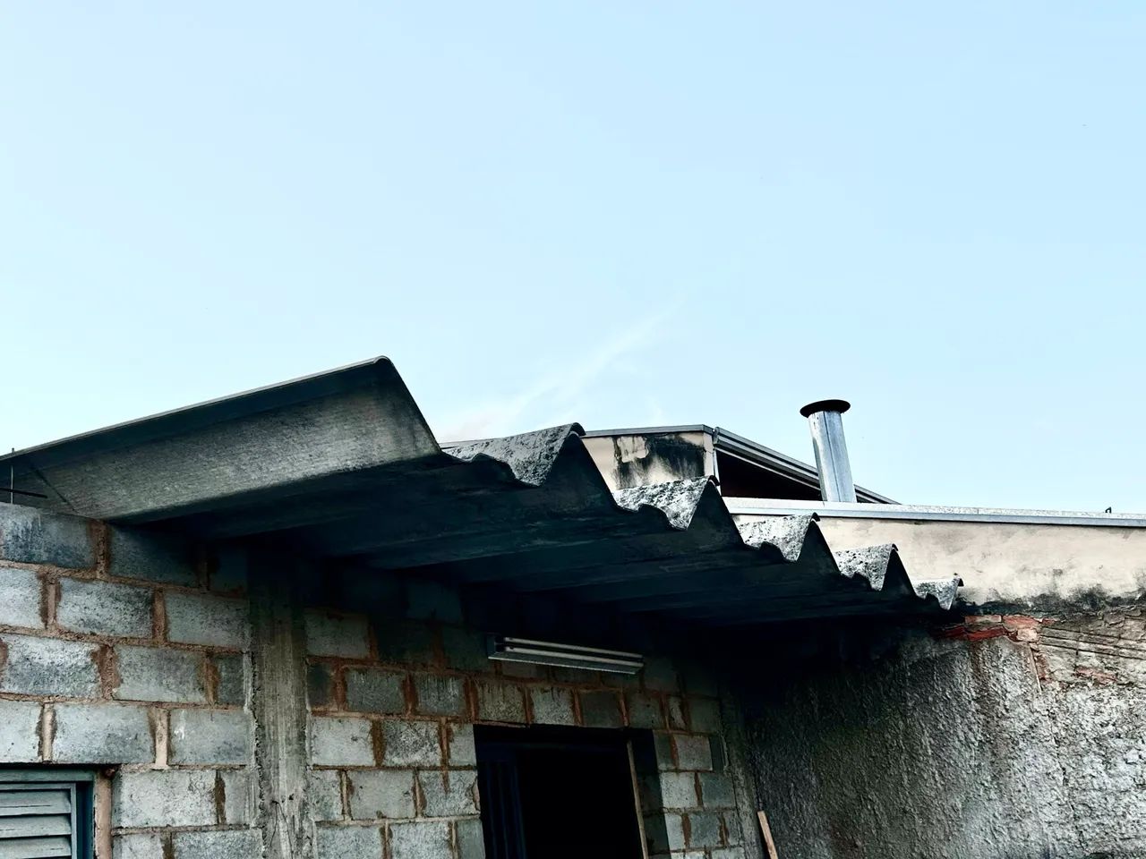 Vendo 9 telhas calhetão 6x1mts - Foto 2