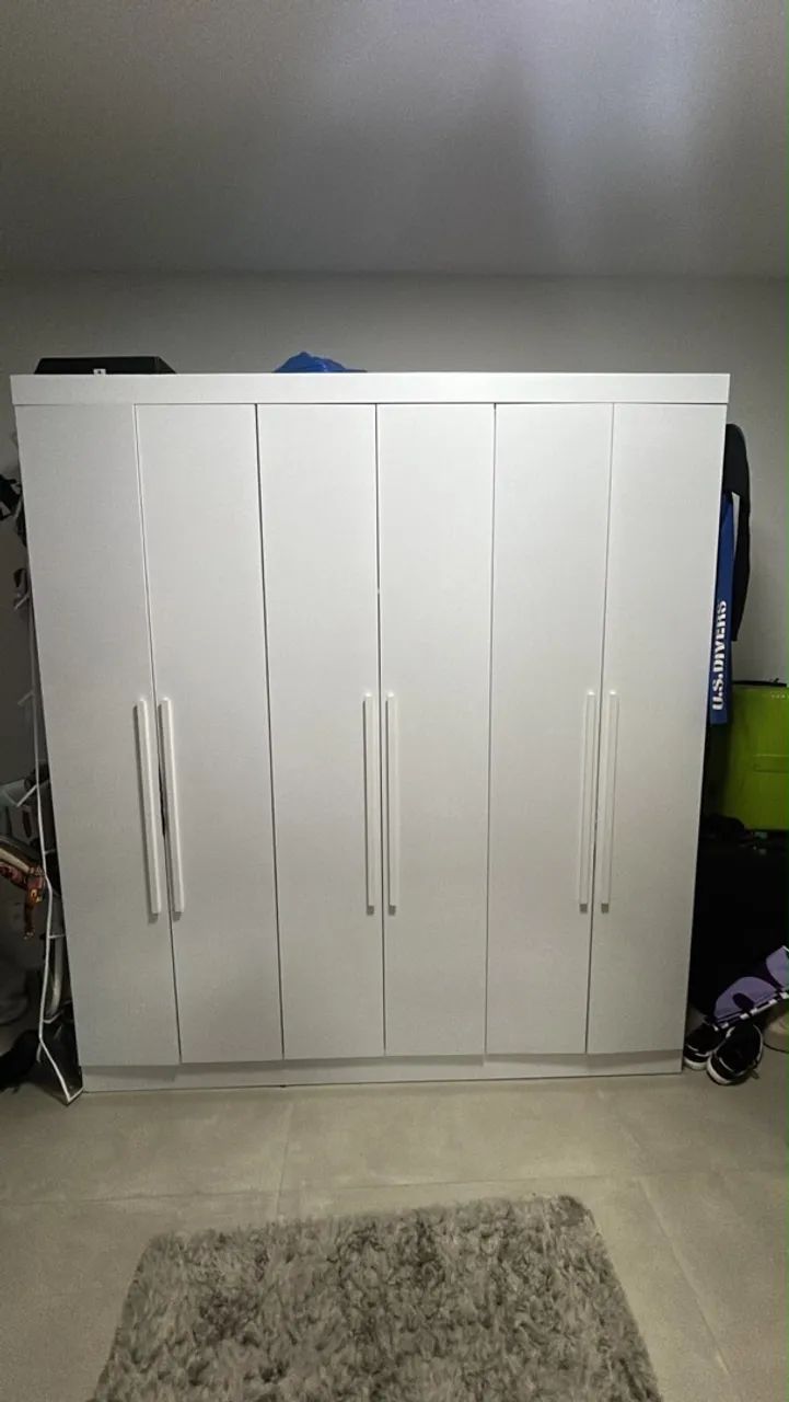 VENDO GUARDA ROUPA, HACK E TAPETE SEMINOVOS - Foto 3