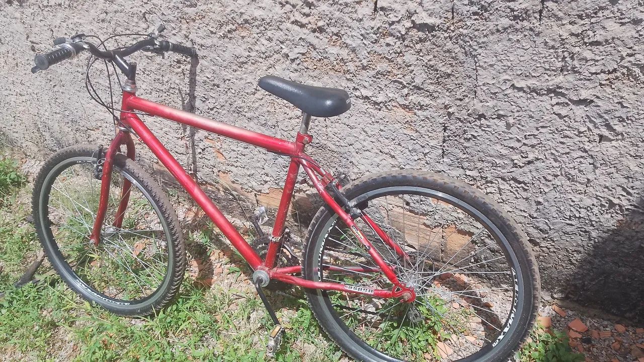 Vende-se bicicleta aro 26 c/ marcha  - Foto 2