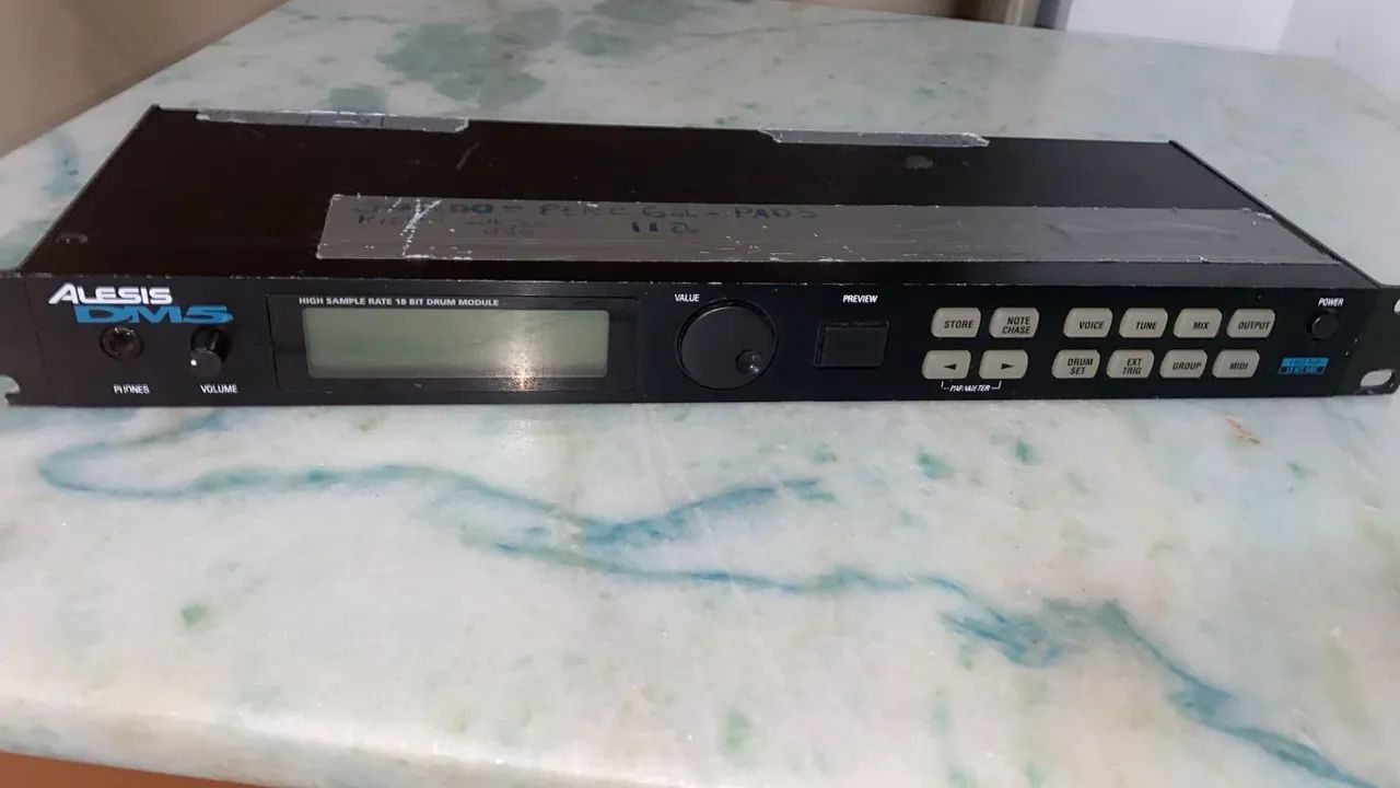 Alesis DM5  Drums/ Perc Módulo