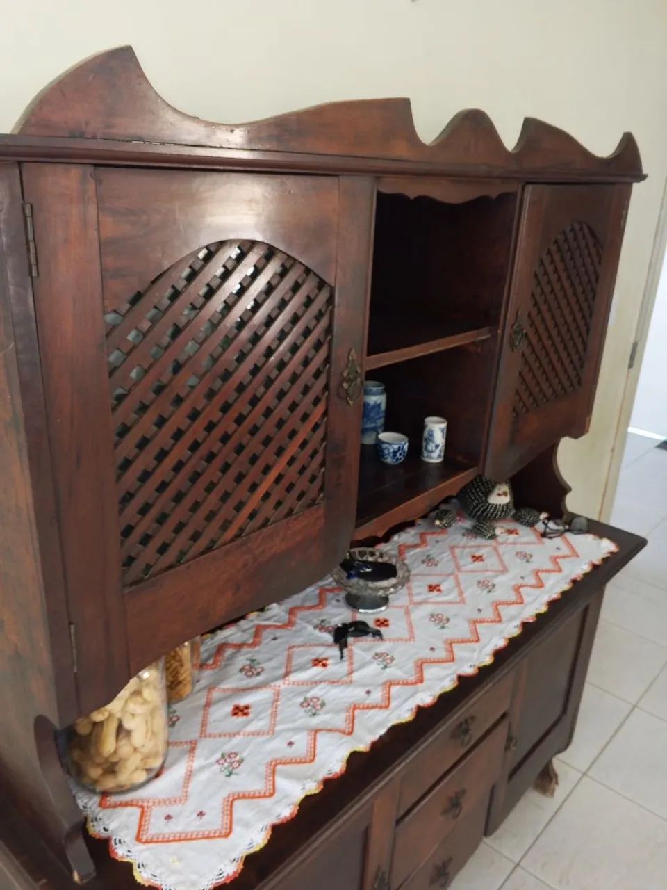 Arca e oratório de sucupira antigo  - Foto 3
