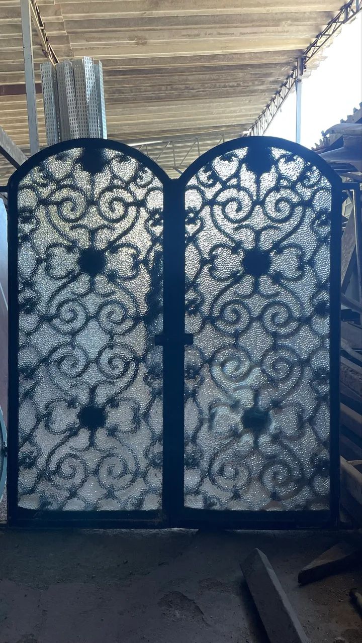 Vintage Cast Iron Colonial Double Glass