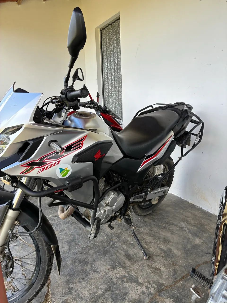 XRE 300 ABS PRATA