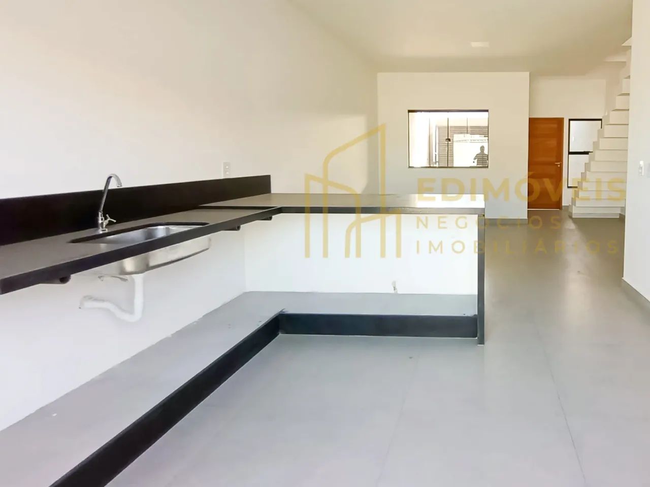 Planície da Serra: Casa Duplex 3 quartos com garagem coberta e varanda - Foto 2