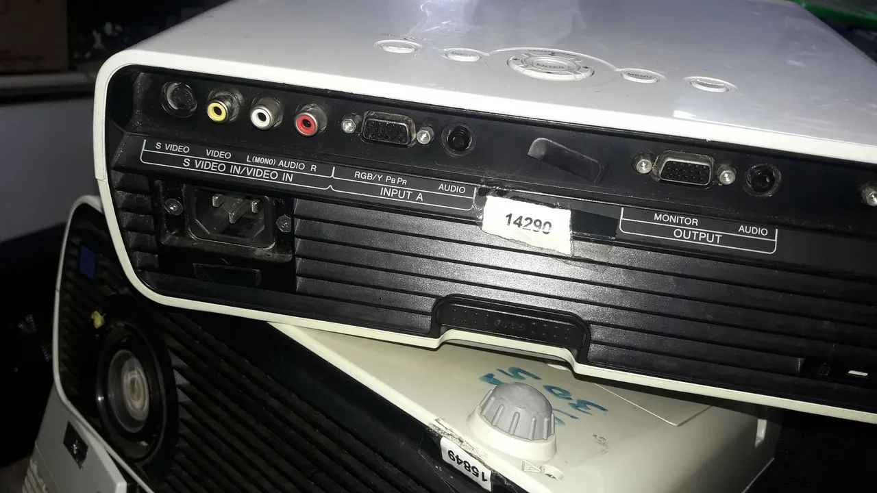 Projetor antigo Sony vpl (com defeito)