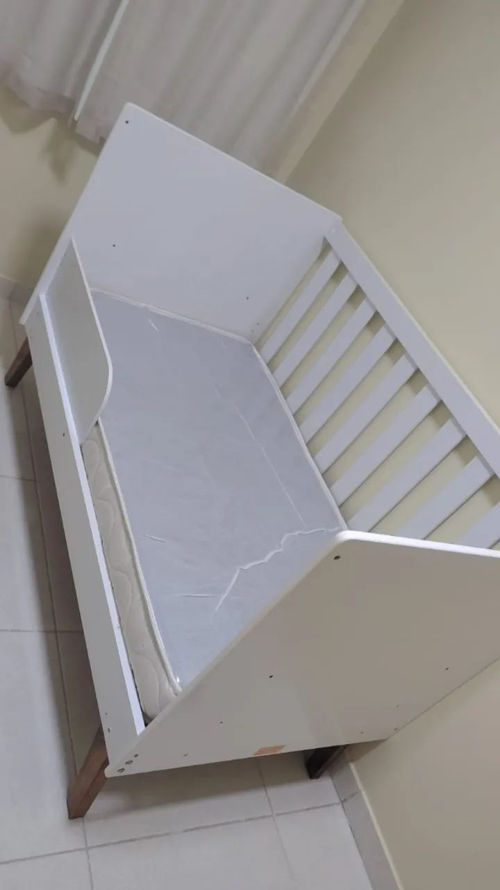 Berço com colchão  R$ 270