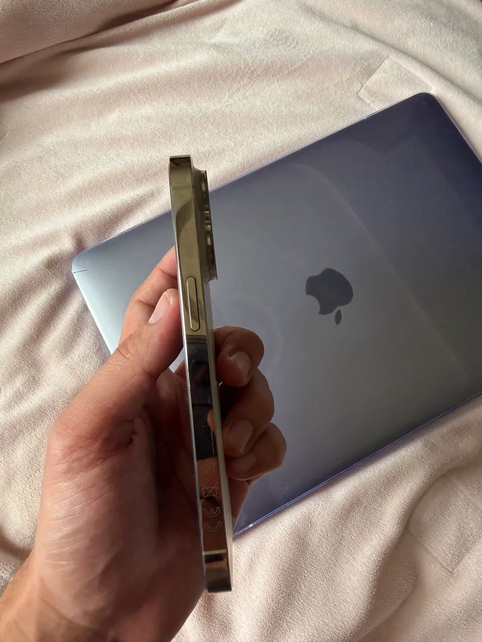 iPhone 14 Pro 256GB Gold - Impecável + NF - Celulares e