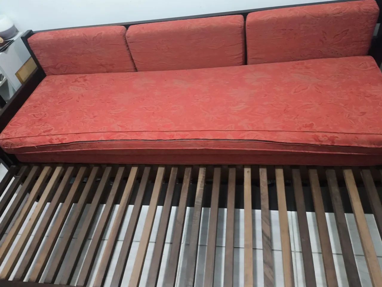 Sofá cama casal madeira de lei - Foto 4