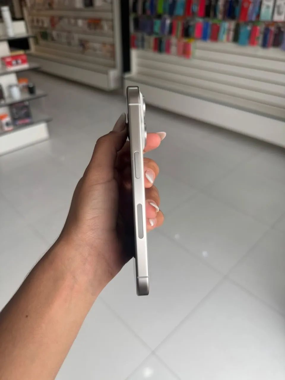 IPhone 15 Pro - Foto 3