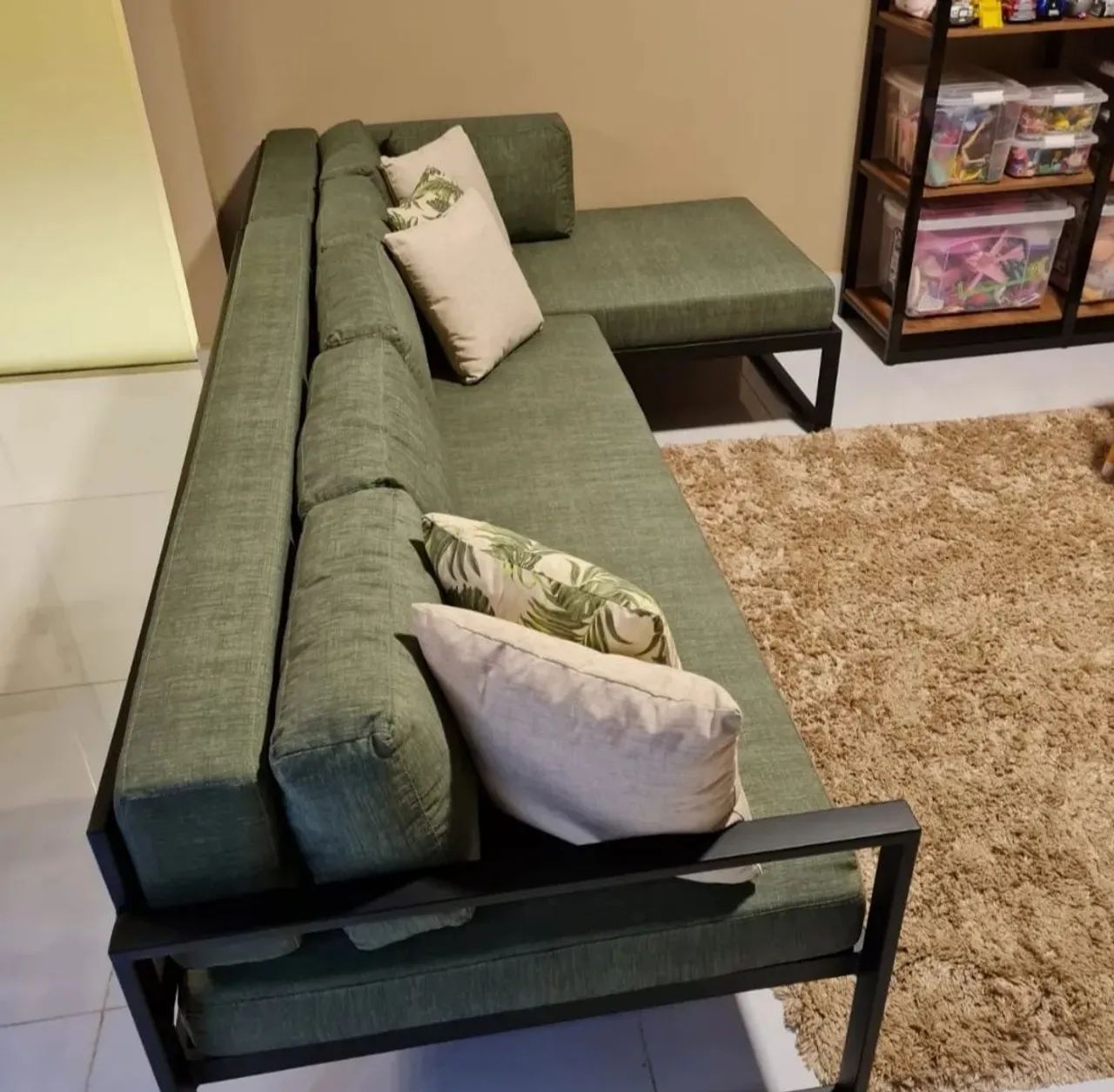 Sofá Elegante 5 a 6 lugares ideal para Hall de entrada 