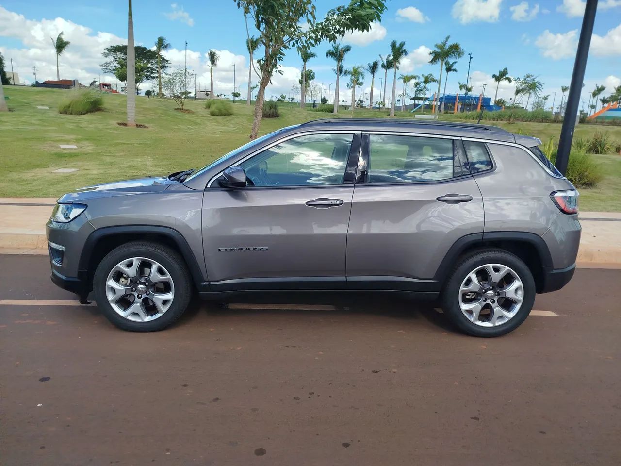 Jeep Compass Longitude 2.0 4X2 Flex 16V Aut. 2020 - Foto 2