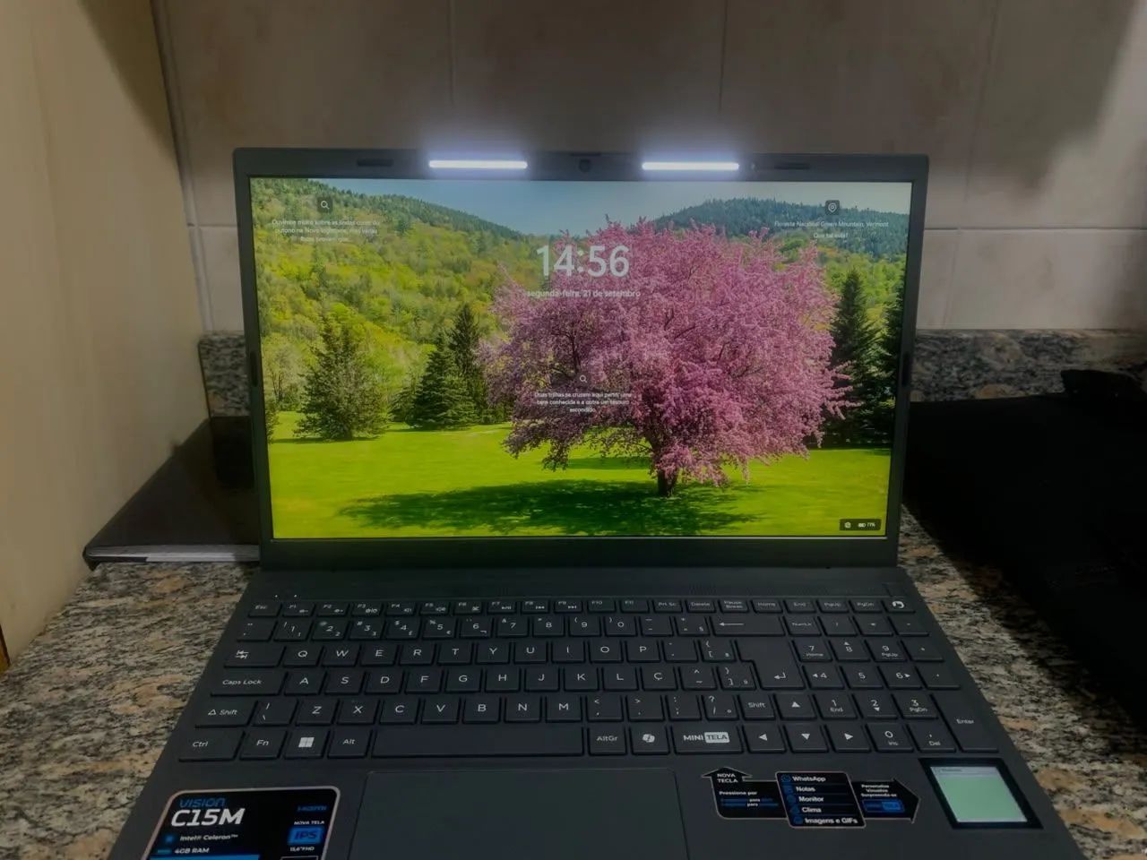 Vendo Notebook , Com Nota Fiscal, ja vem com IA - Foto 2