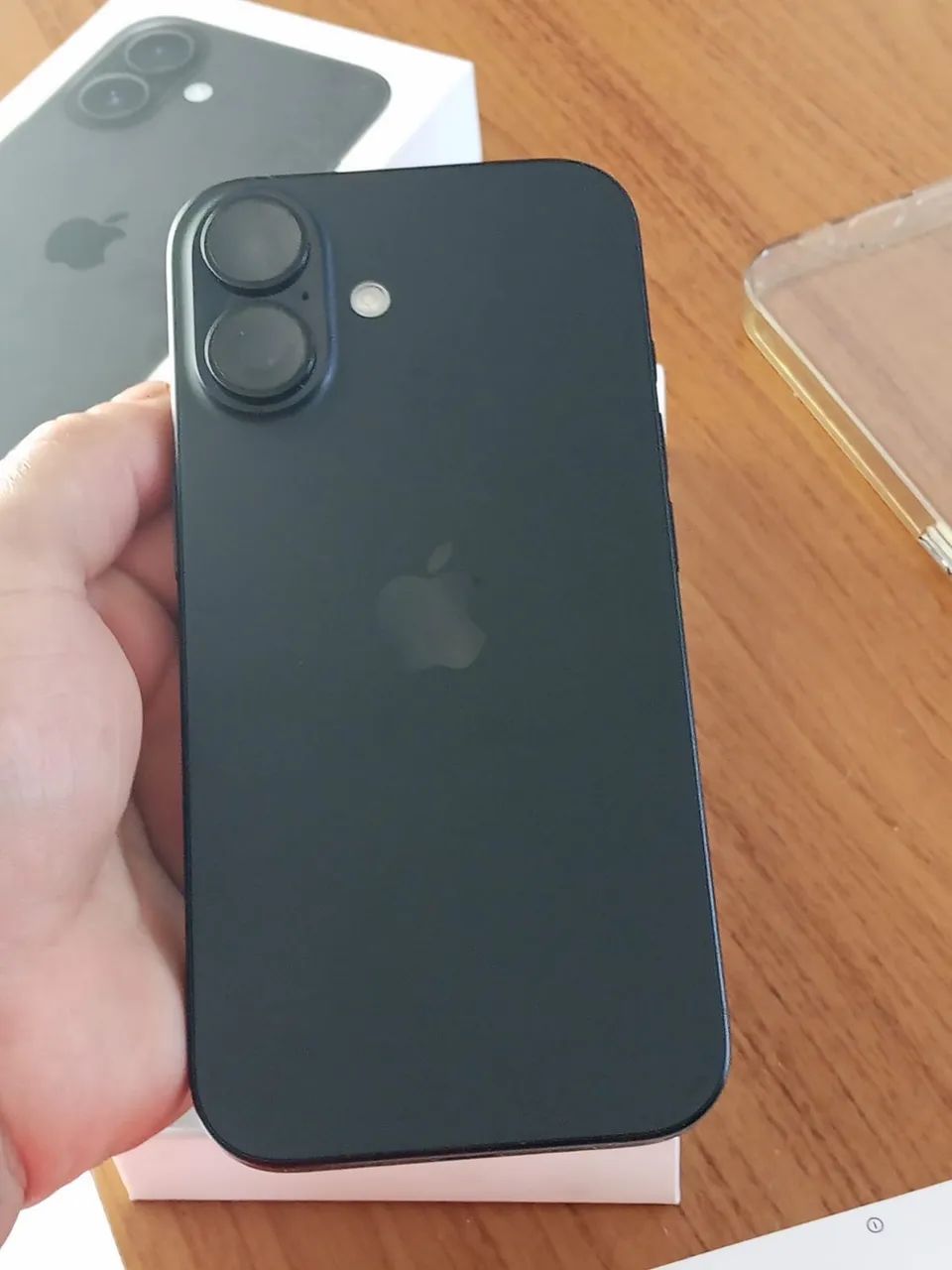 iPhone 16, 128 gigas, 92% de bateria  - Foto 4