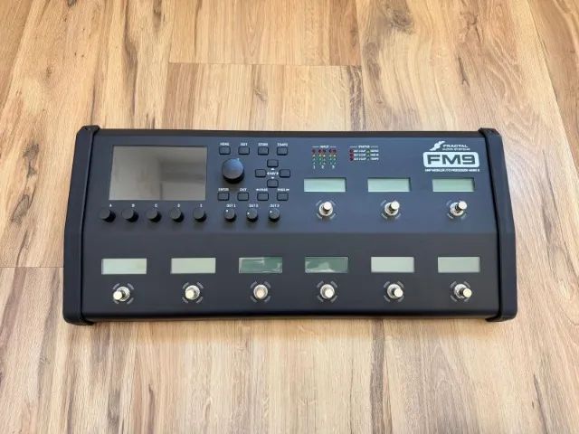 Fractal Audio FM9 MKII Turbo - Modelador de Amps e Processador de