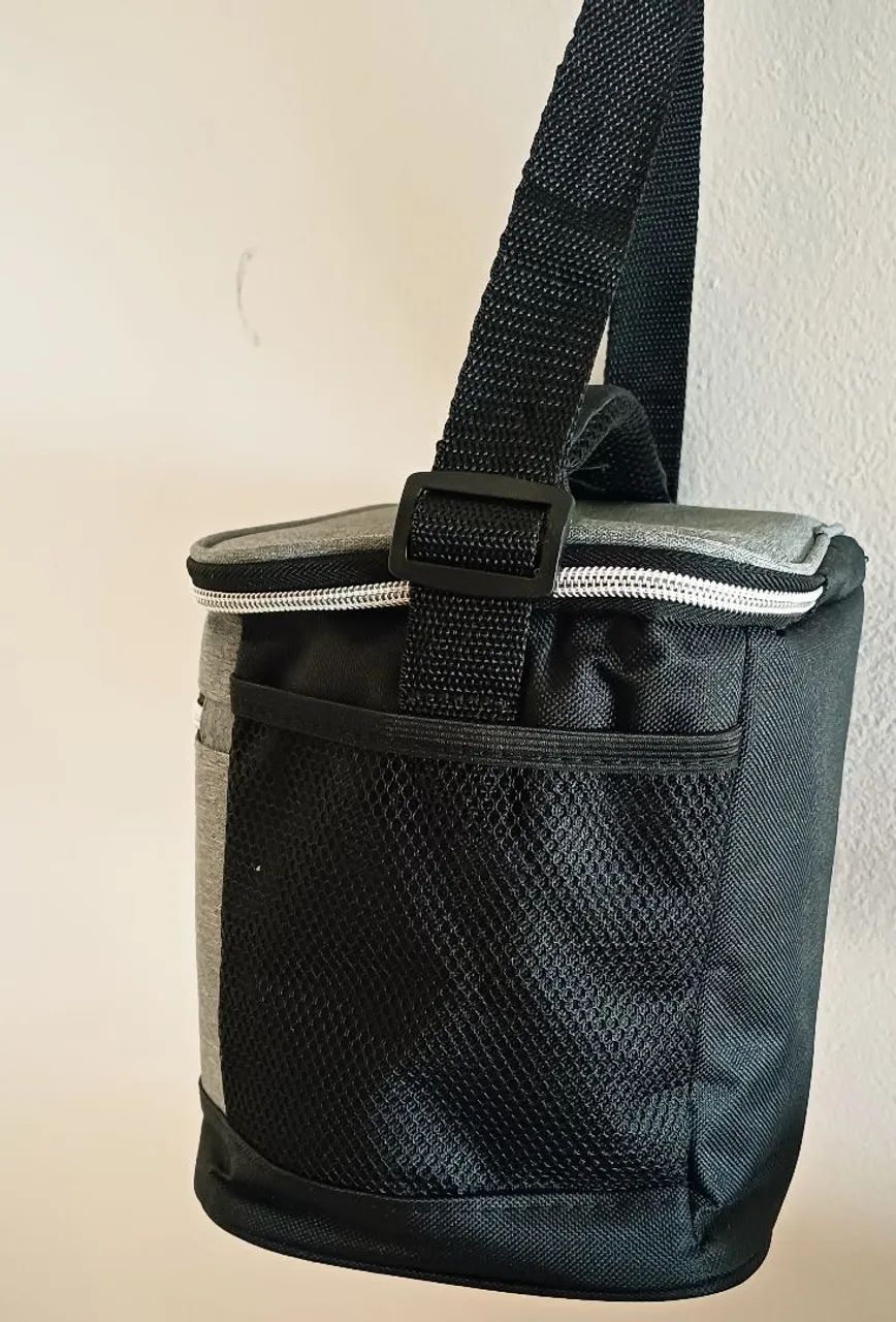 Bolsas Térmica em Nylon, Funcionalidade e estilo. - Foto 3