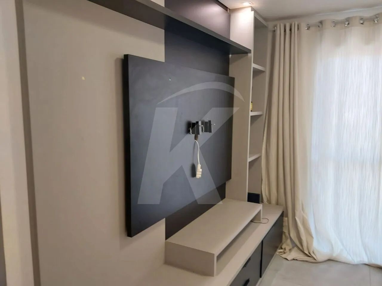 Apartamento mobiliado com 2 quartos, sala, cozinha, banheiro e área de serviço. - Foto 2