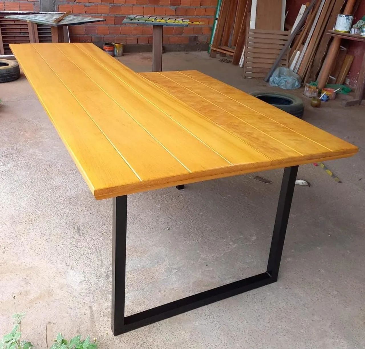 Mesa em madeira 