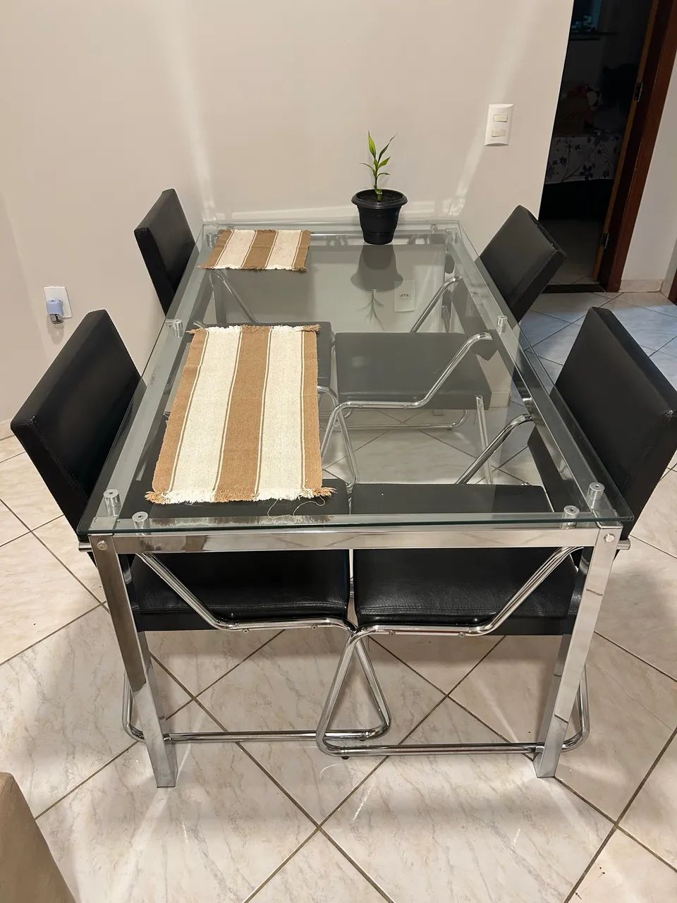 Mesa 4/6 lugares 