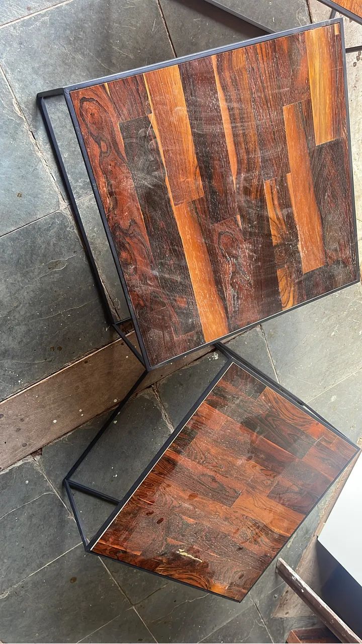Mesa de canto jacarandá taqueado e ferro  - Foto 5
