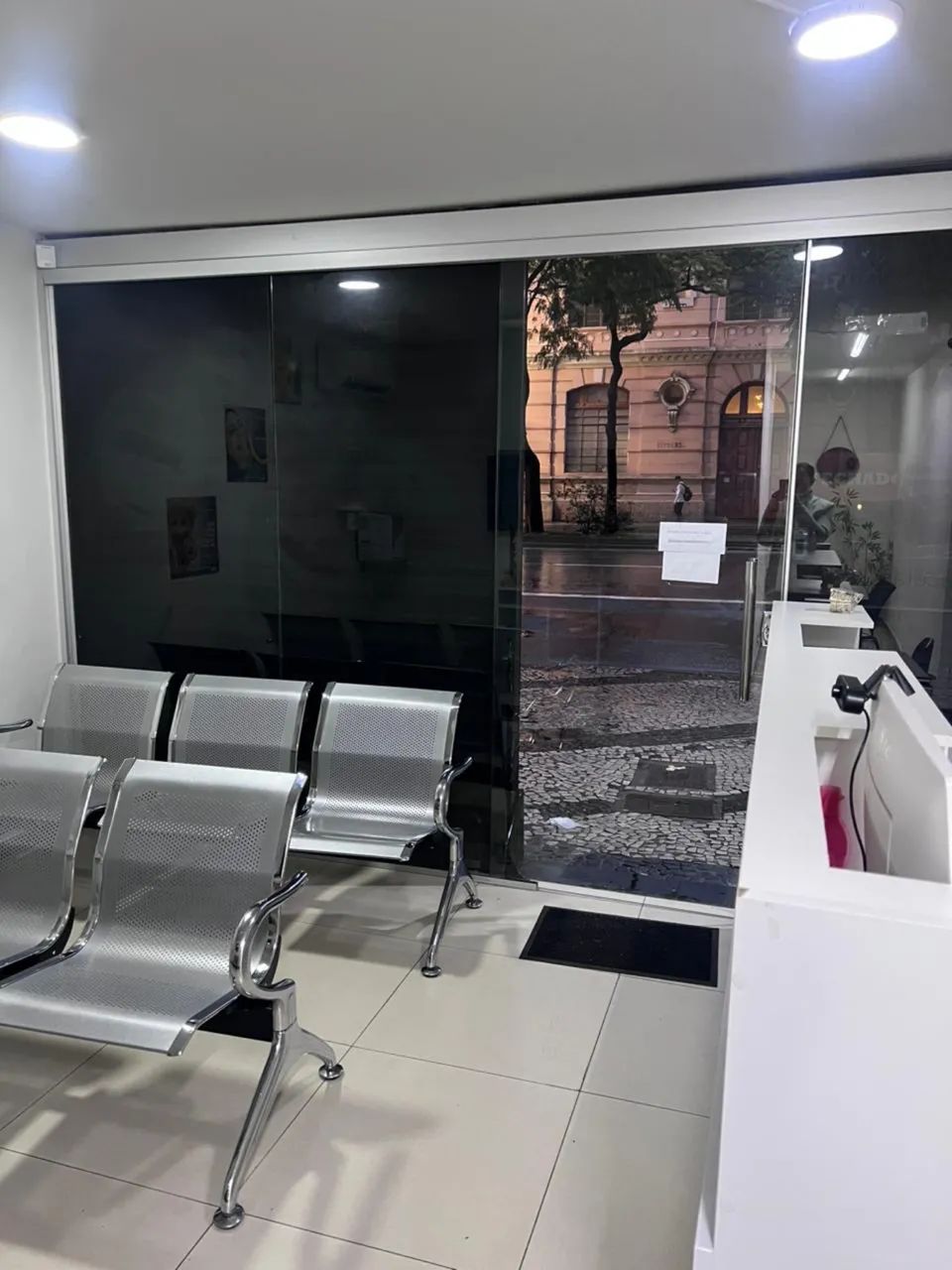 Clínica  Odontológica Oportunidade Única Centro BH 4 cadeiras - Foto 2