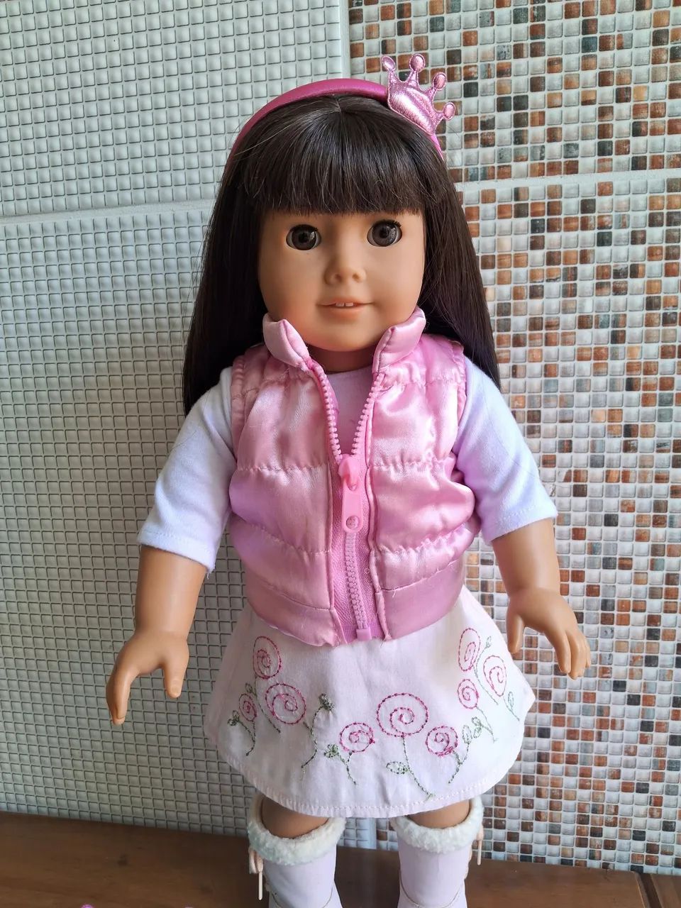 Boneca american gilr com roupinhas e acessórios  - Foto 5