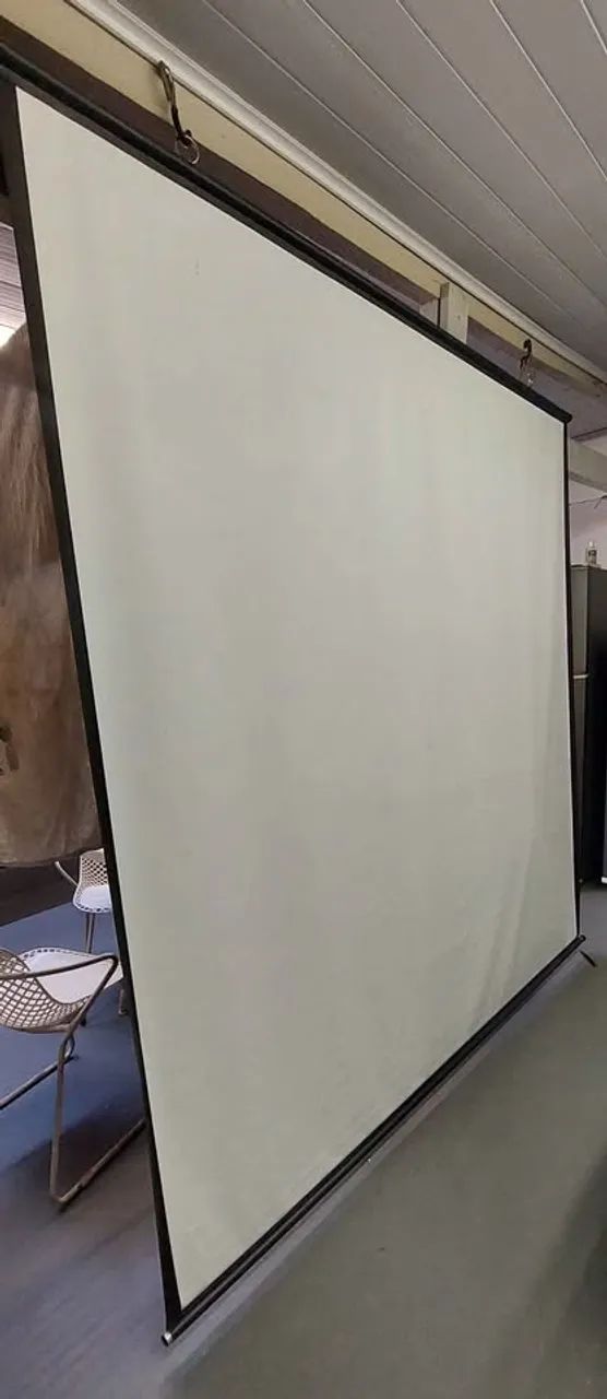 Projetor EPSON PowerLite S18+ e Telão modelo Mapa Matte White 2,00 x 2,00 mts - Foto 4