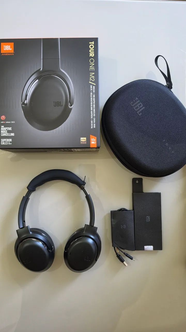 Jbl Tour One M2 Completo na Caixa