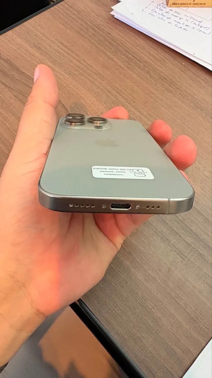 iPhone 16 pro - 128 gigas  - Foto 2