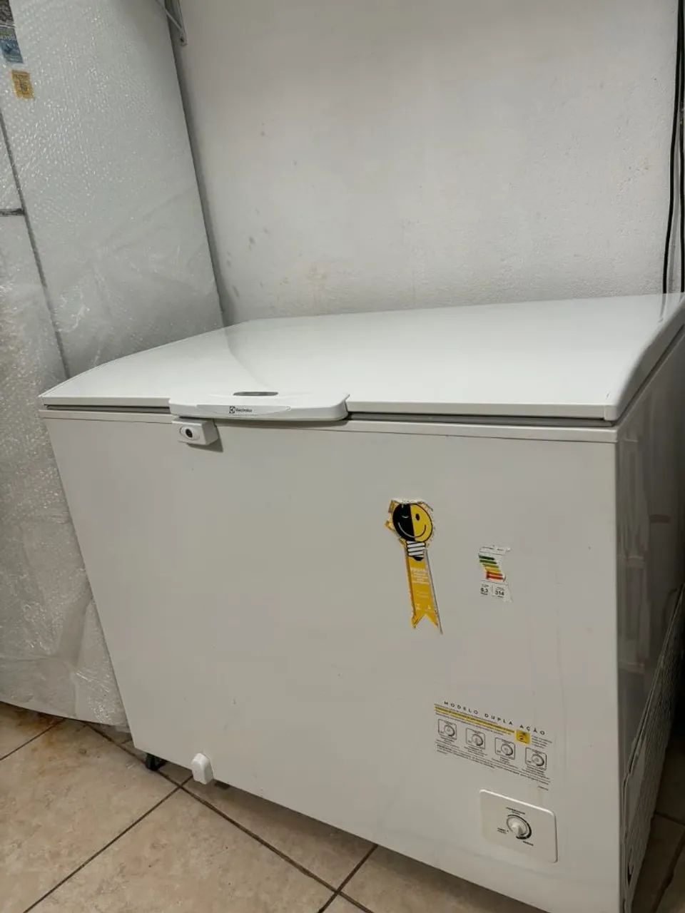 Vendo Freezer Eletrolux 314 litors