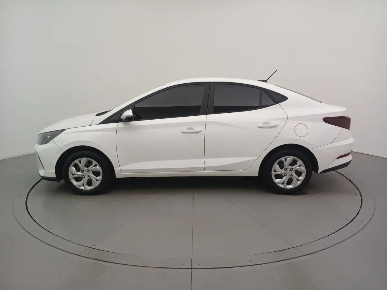 Hyundai HB20S Comfort Plus 1.0 TB Flex 12V Mec., foto 2 de 18