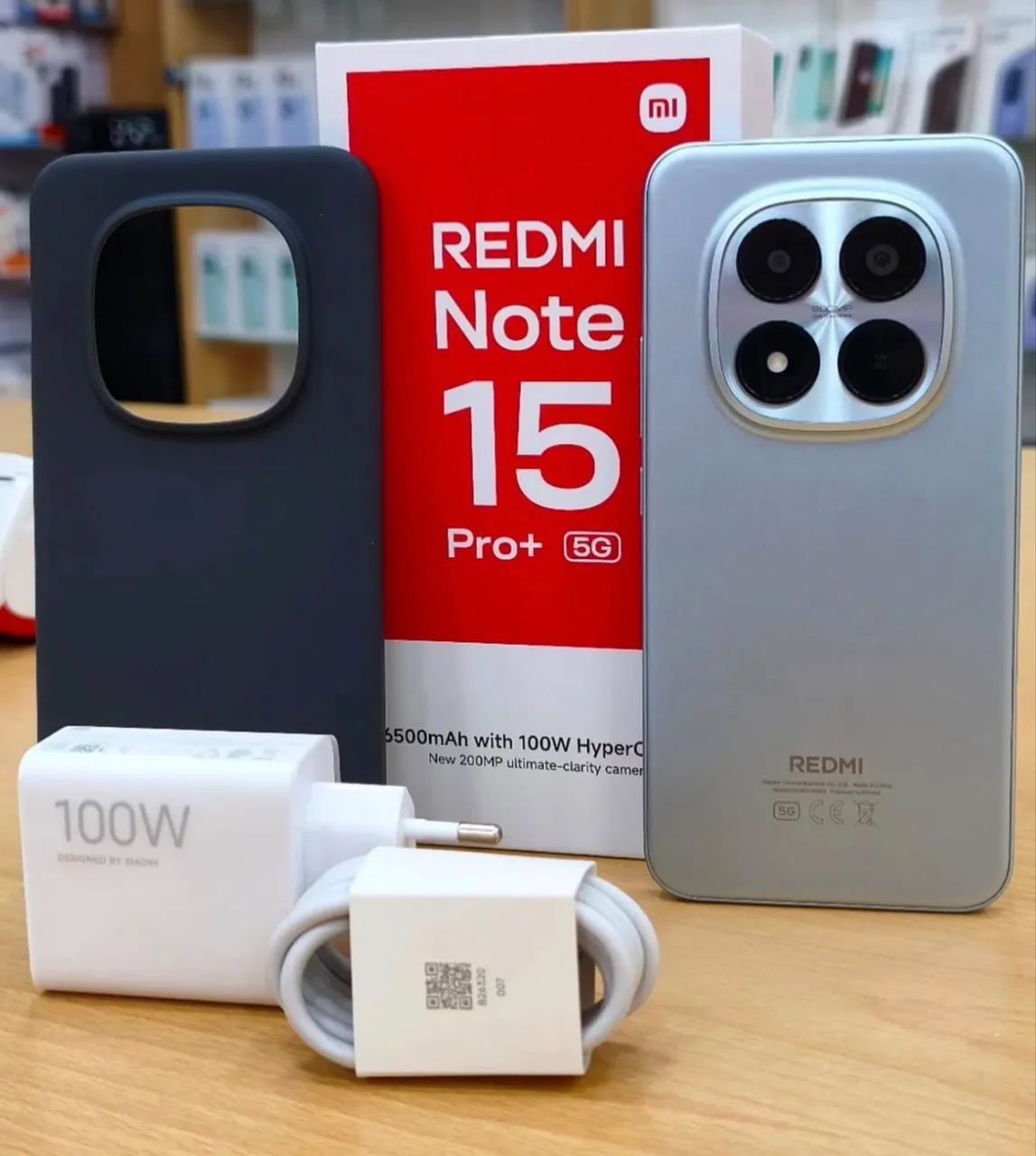 Smartphone Xiaomi Redmi Note 15 PRO Plus 5G 512/12  NFC Câmera tripla 200MP 32mp frontal