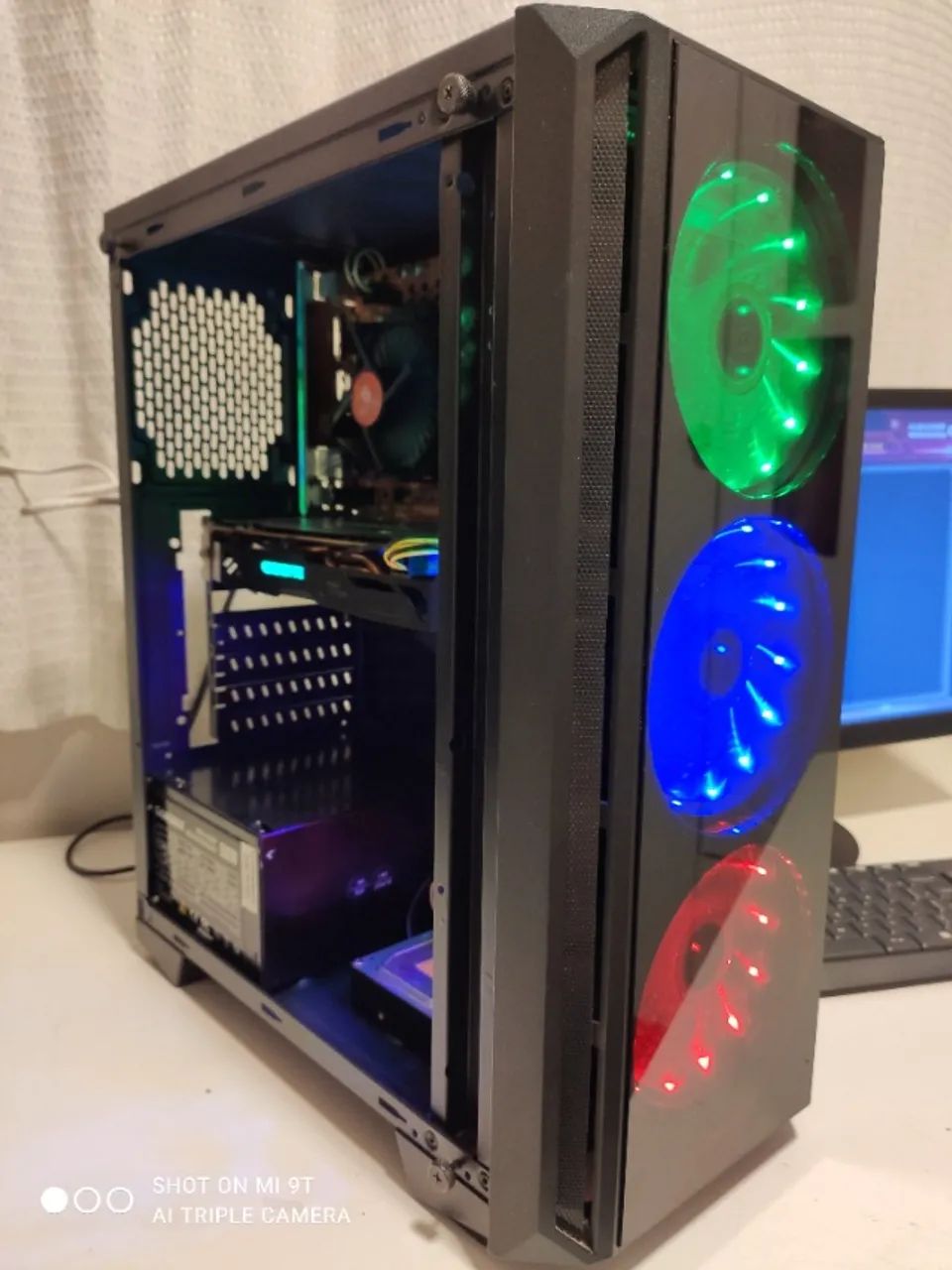 PC Gamer i5 7400 e RX570