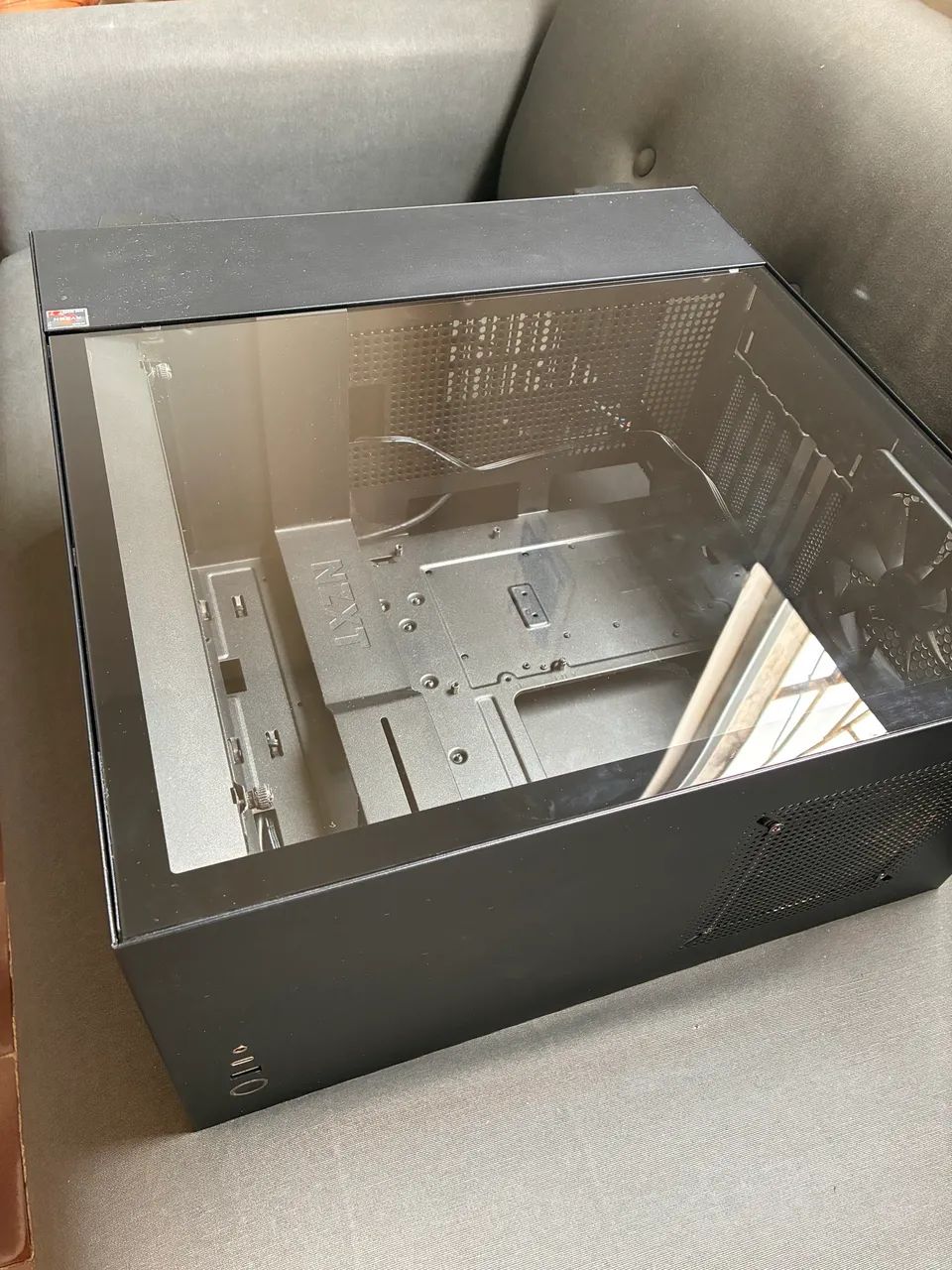 Gabinete NZXT H5 - Foto 4