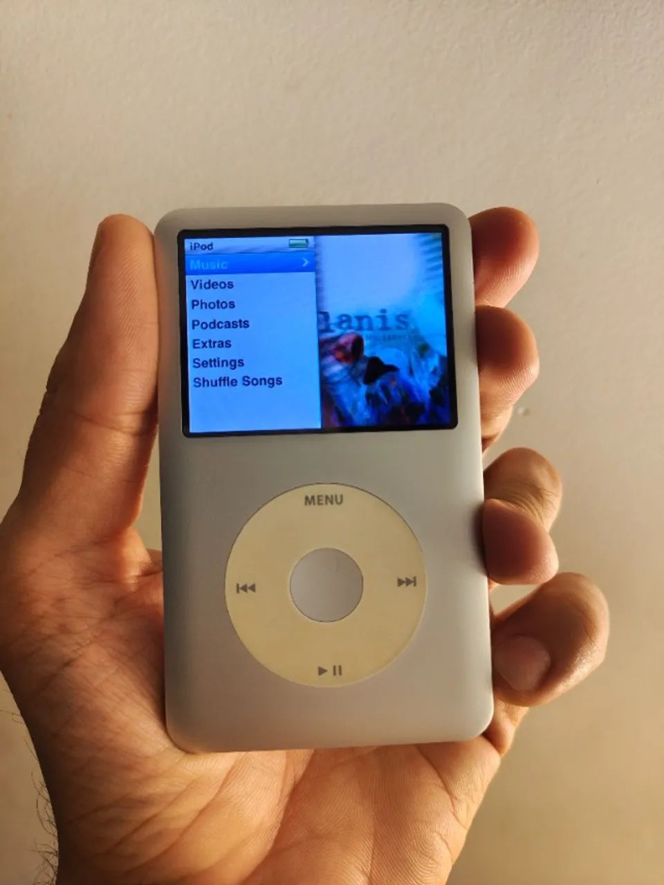 iPod Classic 7a ger. - 256GB - bateria nova, frontal e traseira novas + capa + cabo - Foto 2
