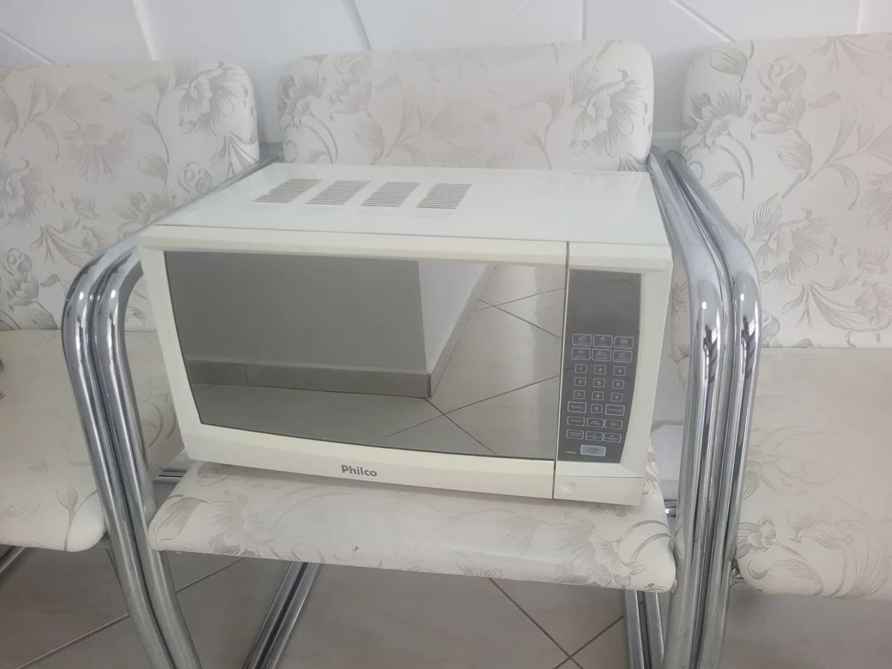 Micro-ondas Philco 22 L
