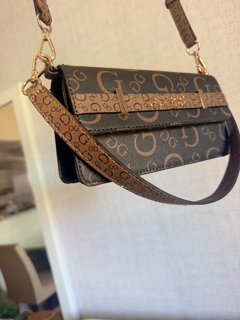 Bolsa transversal GUESS - Foto 4