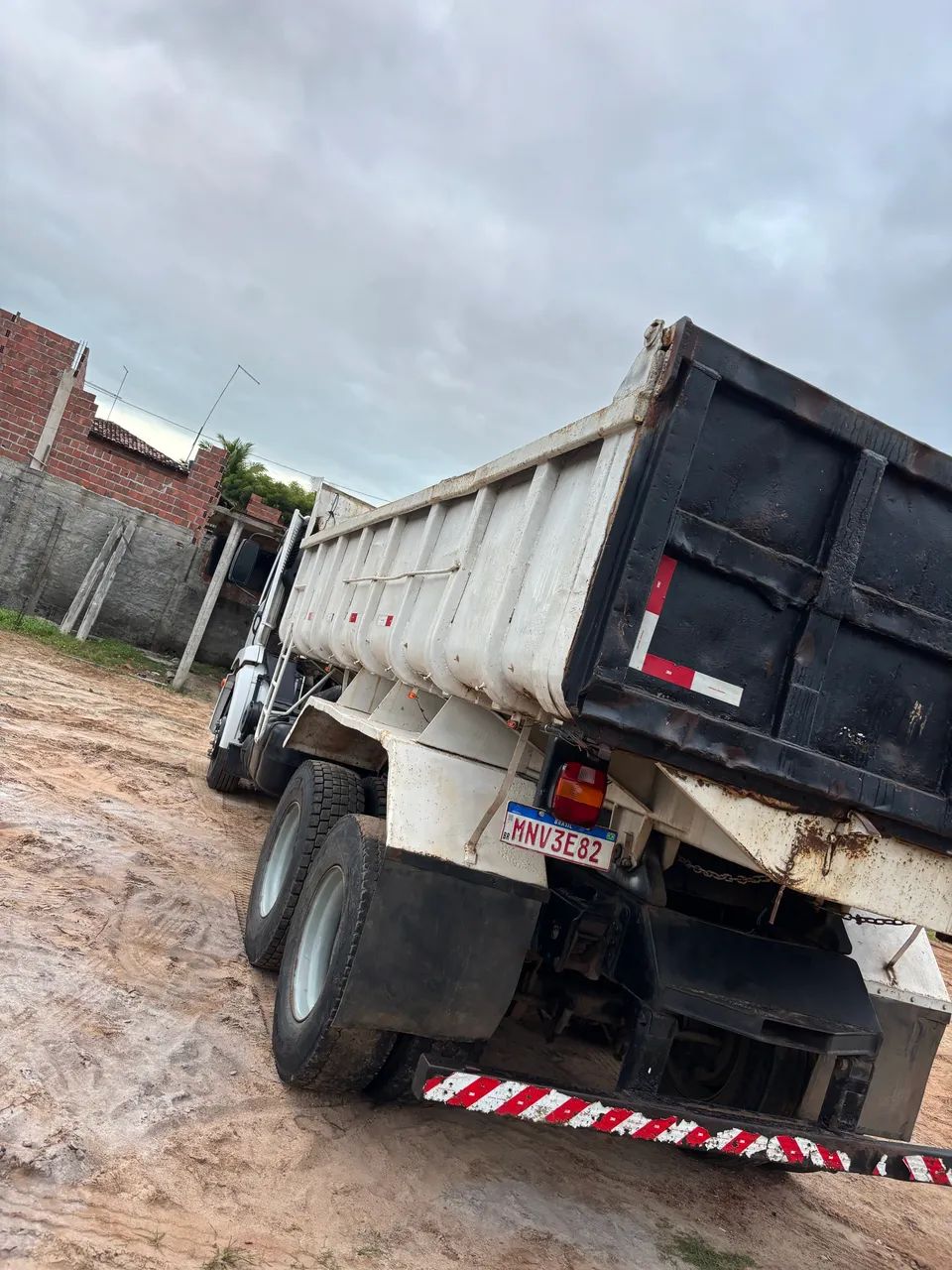 Caçamba 24-250 único dono  - Foto 3