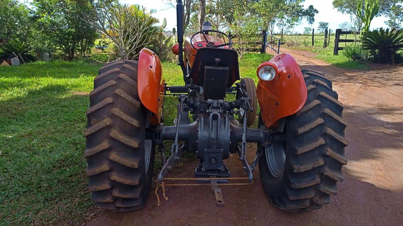 Trator MF 50× - Foto 3