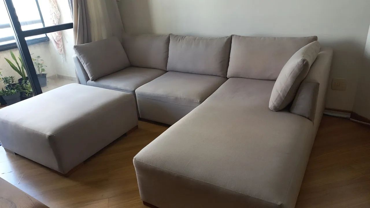 Sófa de canto com chaise e puff - Foto 2