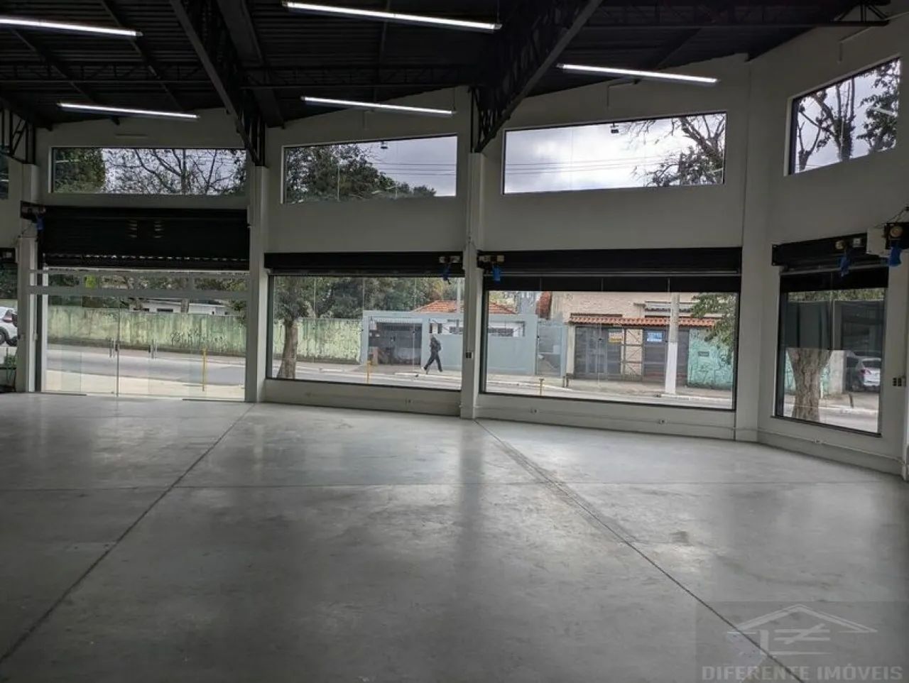 Ponto Comercial para Alugar Na Vila Bela -Zona Leste de SP. com 305m² - Foto 4