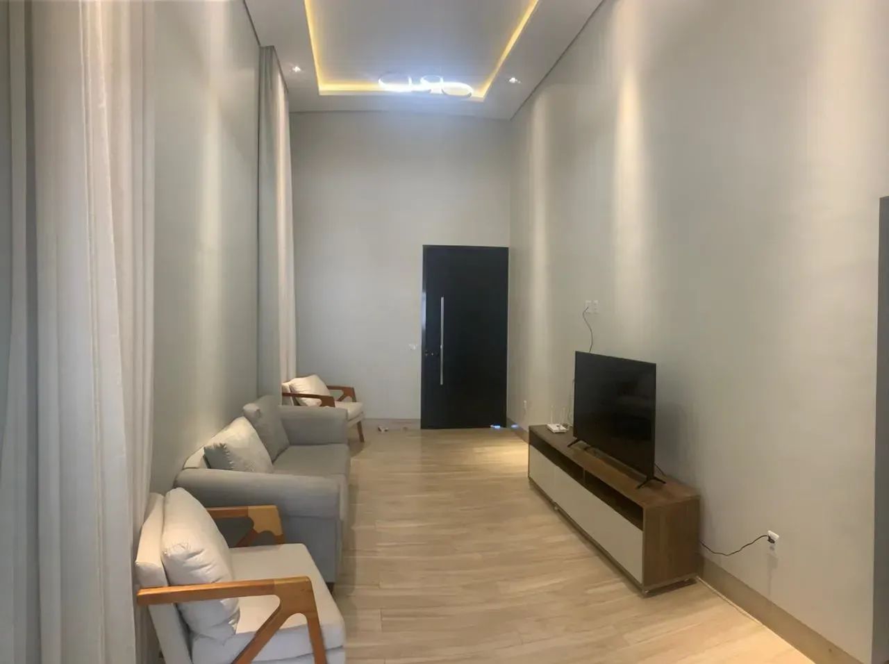 CASA TERREA COM 3 SUITES MOBILIADA. BELVEDERE 2 JARDIM IMPERIAL - Foto 2